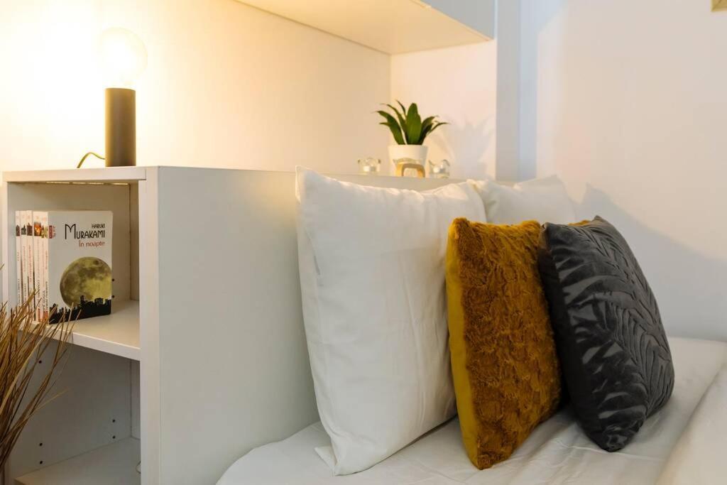 Studio With Private Terrace Next To Cismigiu Bukarest Kültér fotó